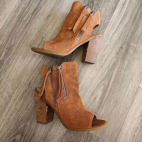 Dolce Vita Niomi Suede Bootie Ankle Boots - Picture 3 of 12